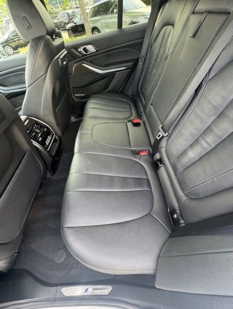 Used 2022 BMW X5 xDrive40i w/ M Sport Package image 13