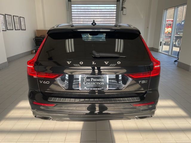 Used 2021 Volvo V60 T5 Cross Country w/ Climate Package image 3
