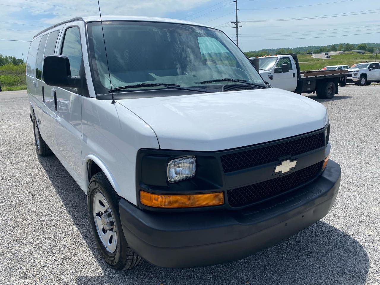 Used 2011 Chevrolet Express 1500 RWD image 4