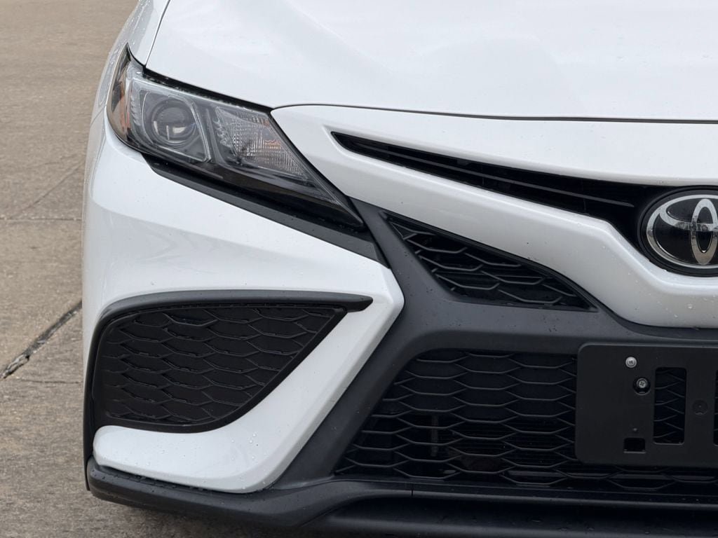 Used 2024 Toyota Camry SE FWD image 5
