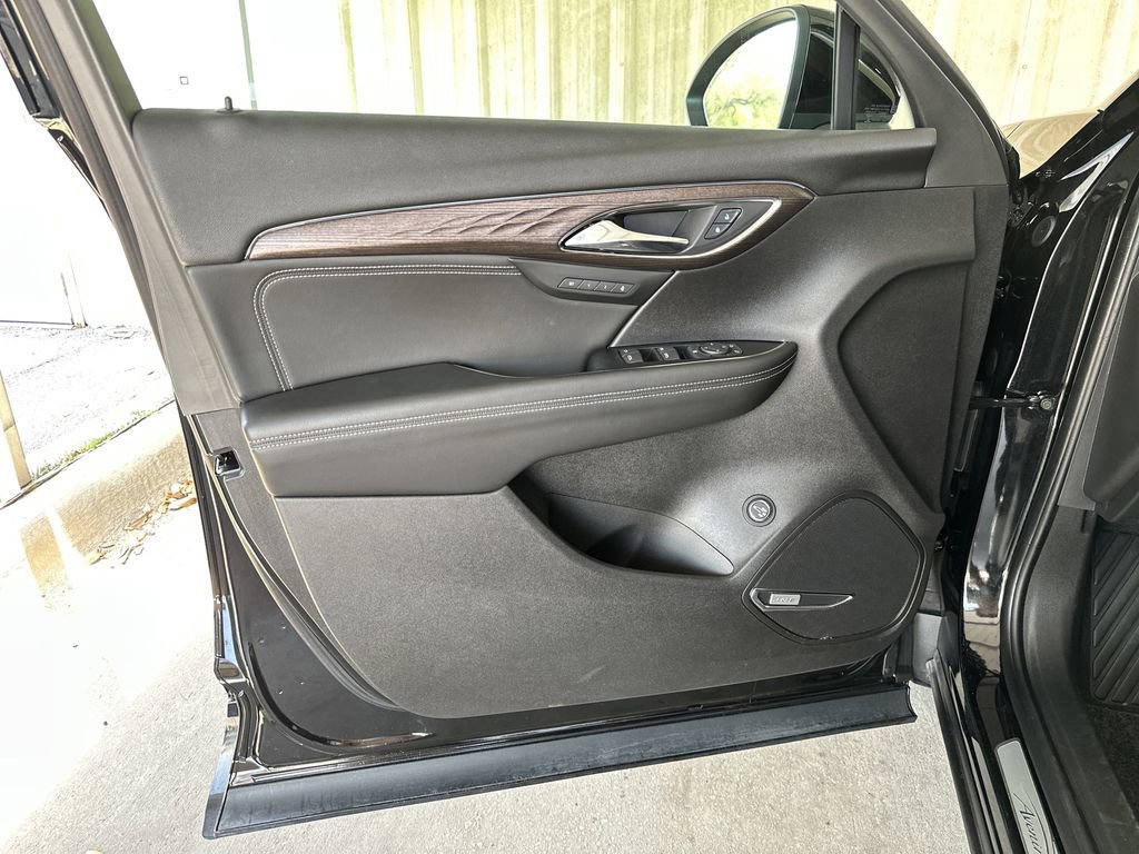 Used 2023 Buick Envision Avenir image 10