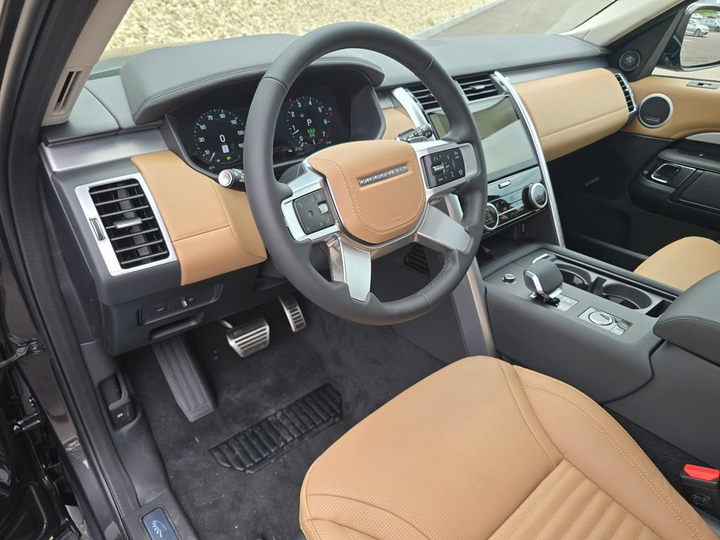 New 2026 Land Rover Discovery Limited Edition AWD/4WD image 40