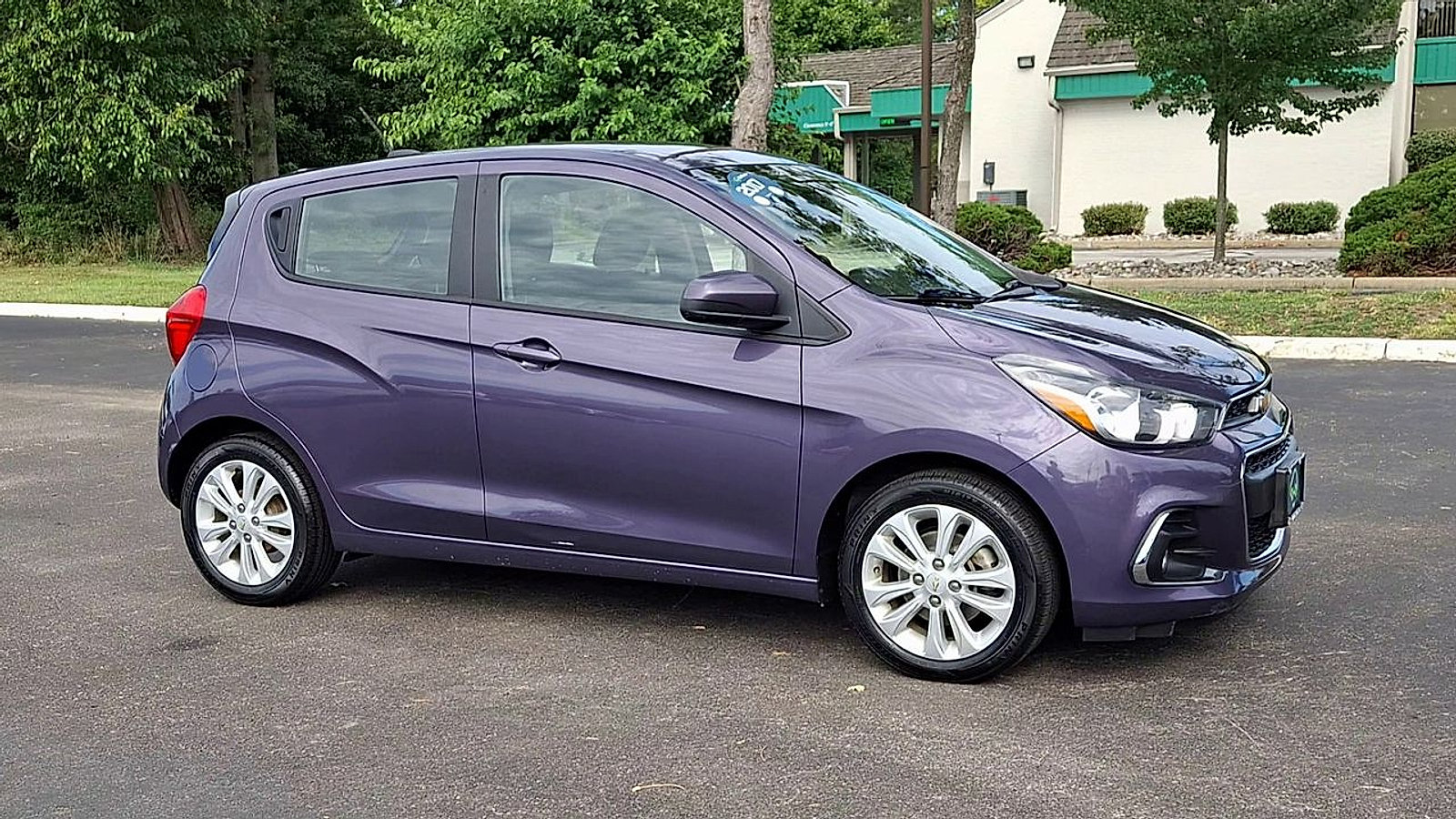 Certified 2017 Chevrolet Spark LT FWD image 4