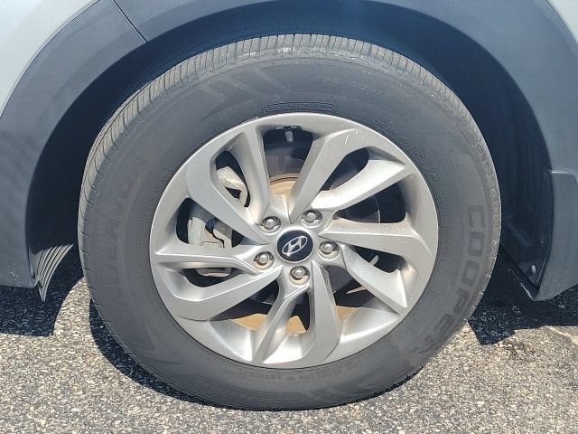 Used 2018 Hyundai Tucson SE w/ Cargo Package AWD/4WD image 12