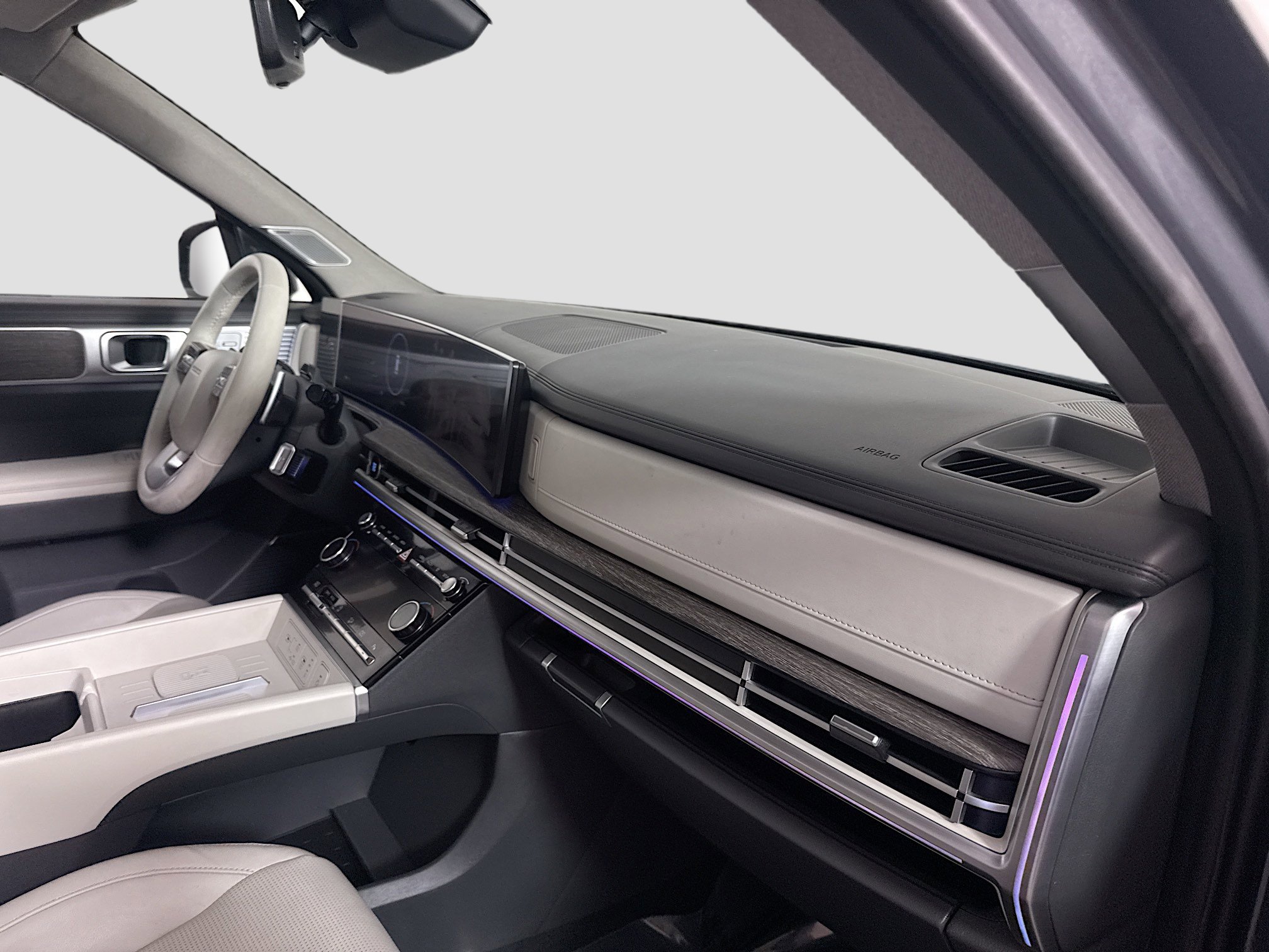 Used 2024 Hyundai Santa Fe Limited image 29