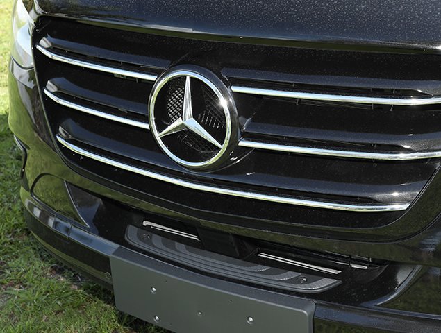 Used 2024 Mercedes-Benz Sprinter 3500 image 9