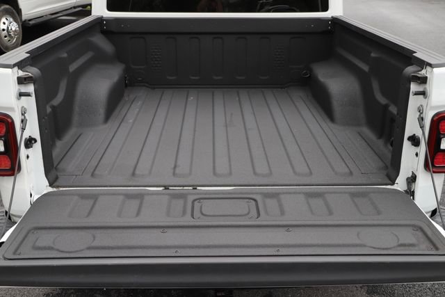 Used 2022 Jeep Gladiator Rubicon w/ LED Lighting Group AWD/4WD image 8