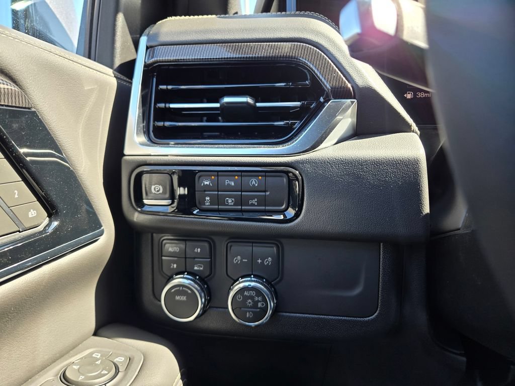 New 2026 GMC Yukon Elevation AWD/4WD image 13