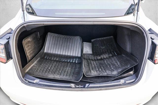 Used 2020 Tesla Model 3 Performance image 27