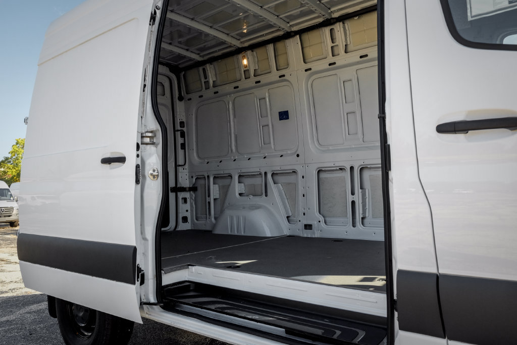 New 2025 Mercedes-Benz Sprinter 2500 image 10