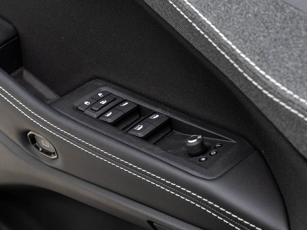 New 2026 Jeep Cherokee Laredo AWD/4WD image 12