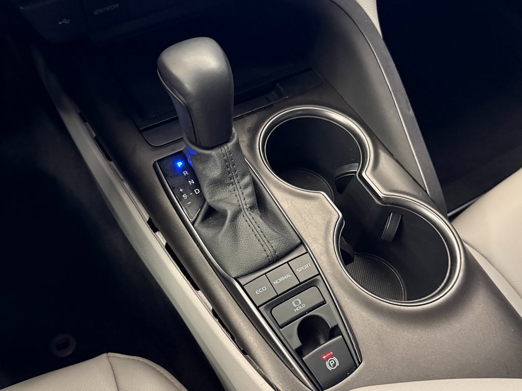 Used 2022 Toyota Camry SE image 16