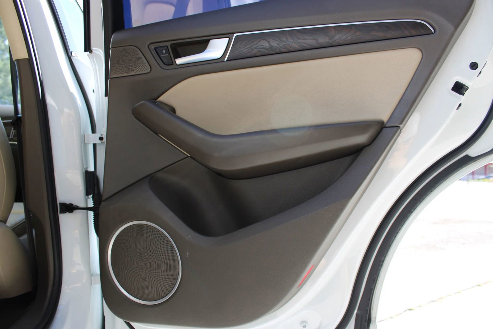 Used 2015 Audi Q5 2.0T Premium Plus w/ Technology Package AWD/4WD image 12