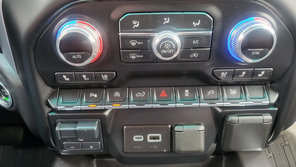 Used 2021 GMC Sierra 1500 SLT image 32