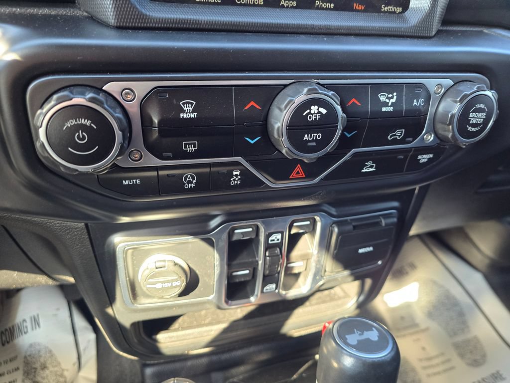 Used 2021 Jeep Wrangler Unlimited Sahara AWD/4WD image 21