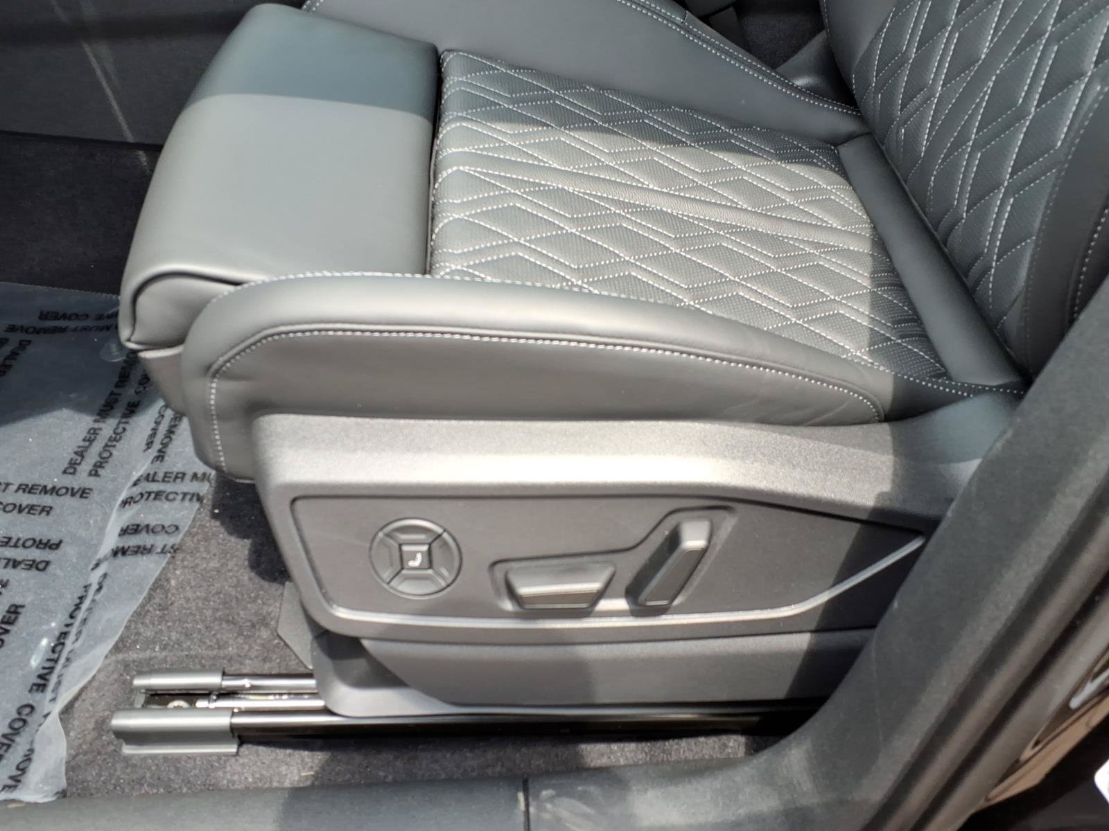 New 2026 Audi SQ5 Premium Plus AWD/4WD image 13