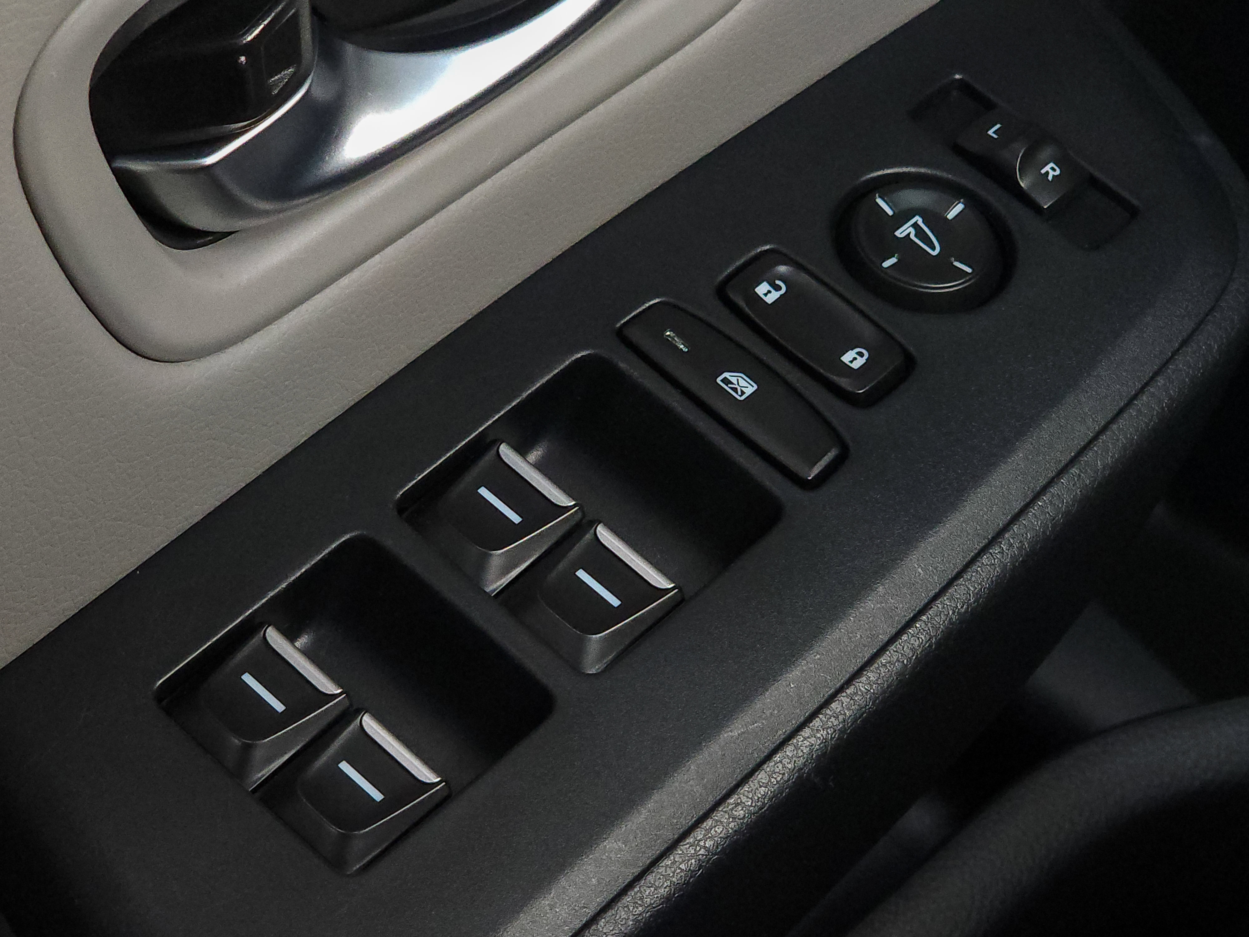 Used 2024 Honda Pilot Touring image 23