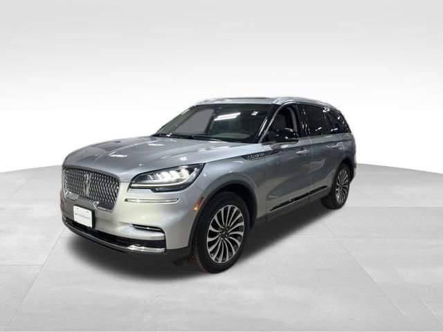 Used 2023 Lincoln Aviator Reserve w/ Elements Package Plus image 3