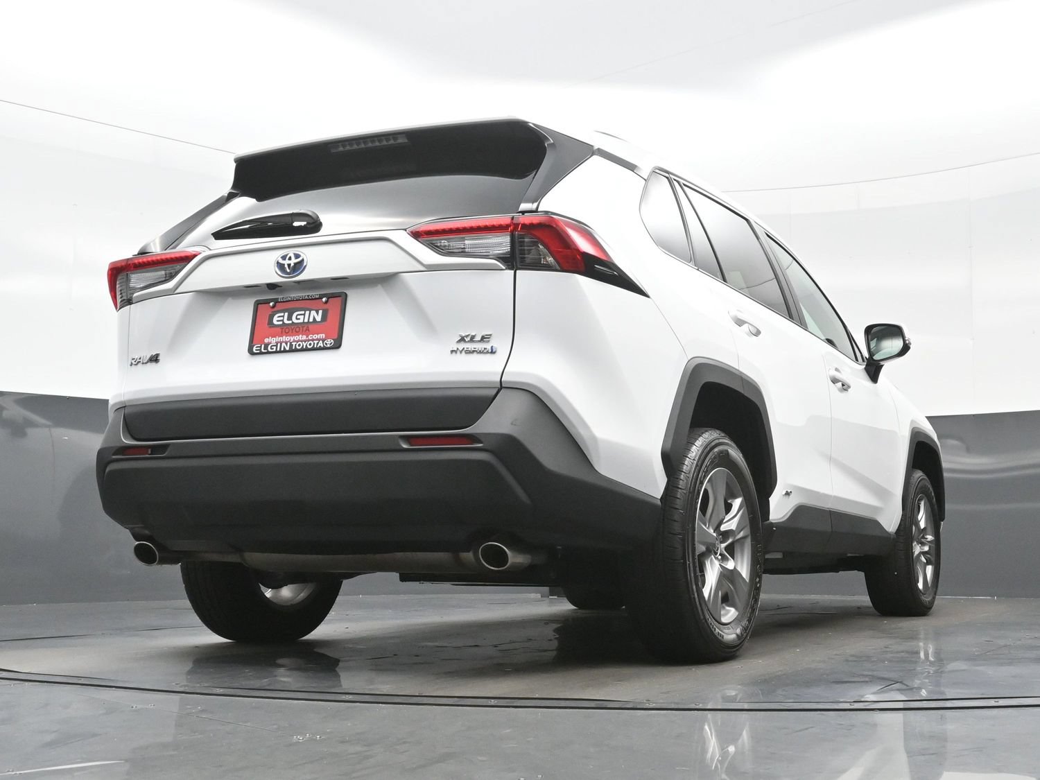 Used 2024 Toyota RAV4 XLE w/ Convenience Package AWD/4WD image 32
