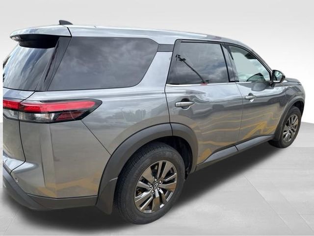 Used 2023 Nissan Pathfinder S FWD image 6
