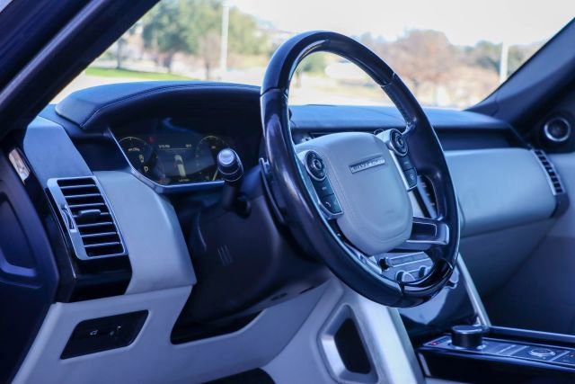 Used 2015 Land Rover Range Rover HSE image 26