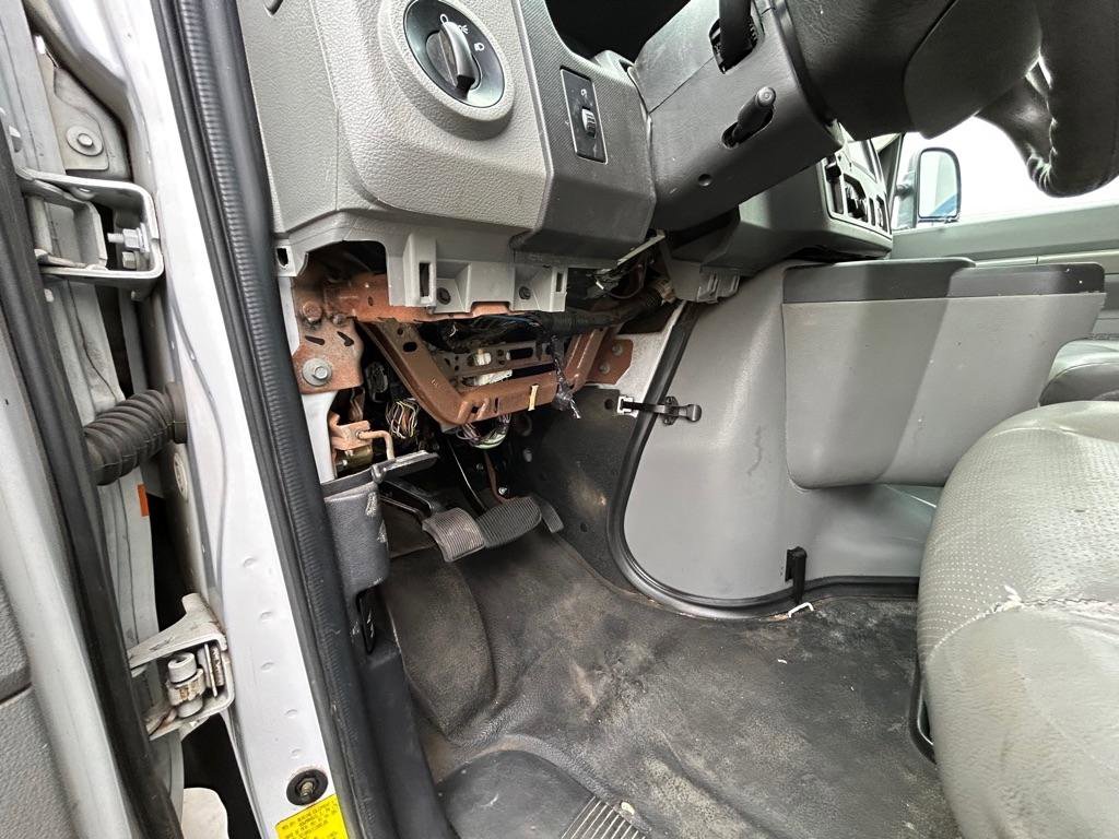 Used 2017 Ford E-350 and Econoline 350 Super Duty w/ Power Windows & Locks Group RWD image 32