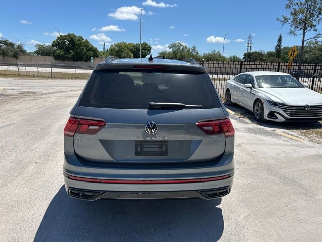 Used 2024 Volkswagen Tiguan SE R-Line FWD image 17