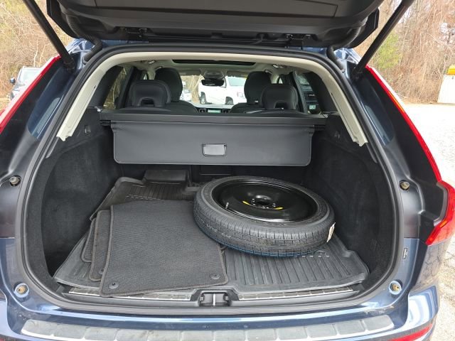 Certified 2023 Volvo XC60 B5 Plus w/ Climate Package image 20