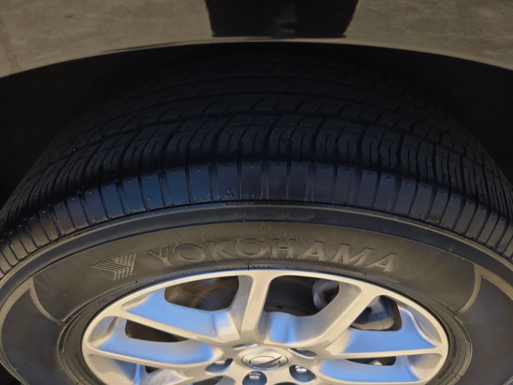 Used 2025 Chrysler Pacifica Select FWD image 25