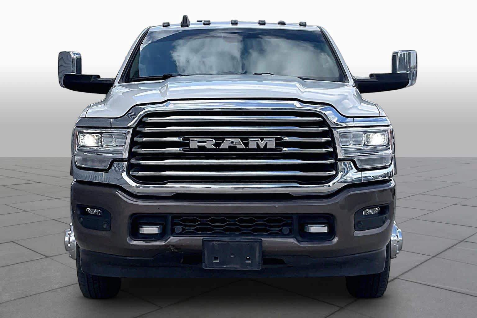 Used 2022 RAM 3500 Limited AWD/4WD image 4