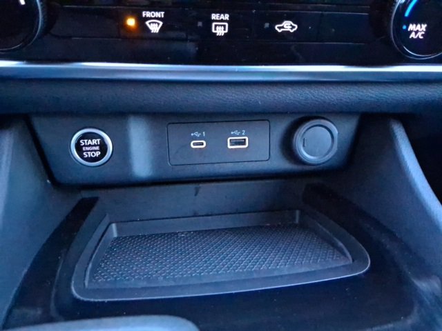 Used 2023 Nissan Rogue S image 21