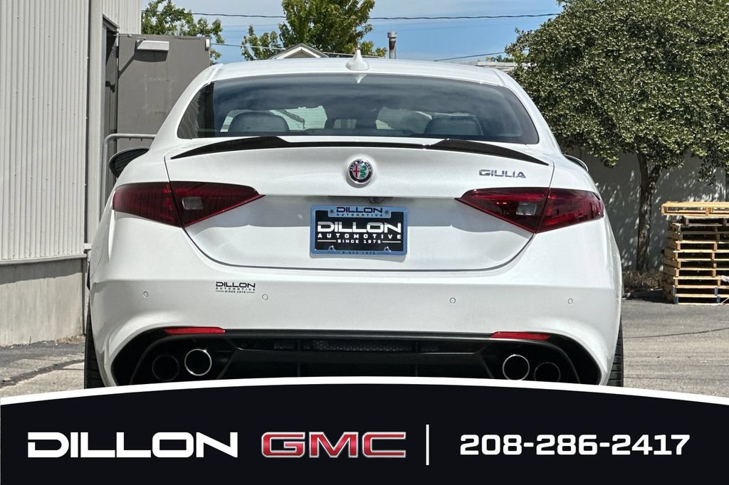 Used 2017 Alfa Romeo Giulia Quadrifoglio RWD image 5