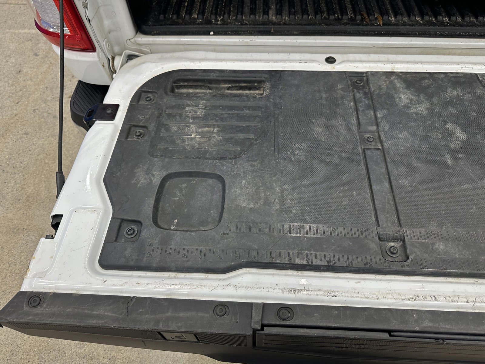 Used 2023 Ford F150 Lariat w/ Trailer Tow Package image 9