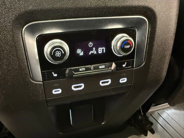Used 2021 GMC Yukon SLT w/ SLT Luxury Plus Package image 13