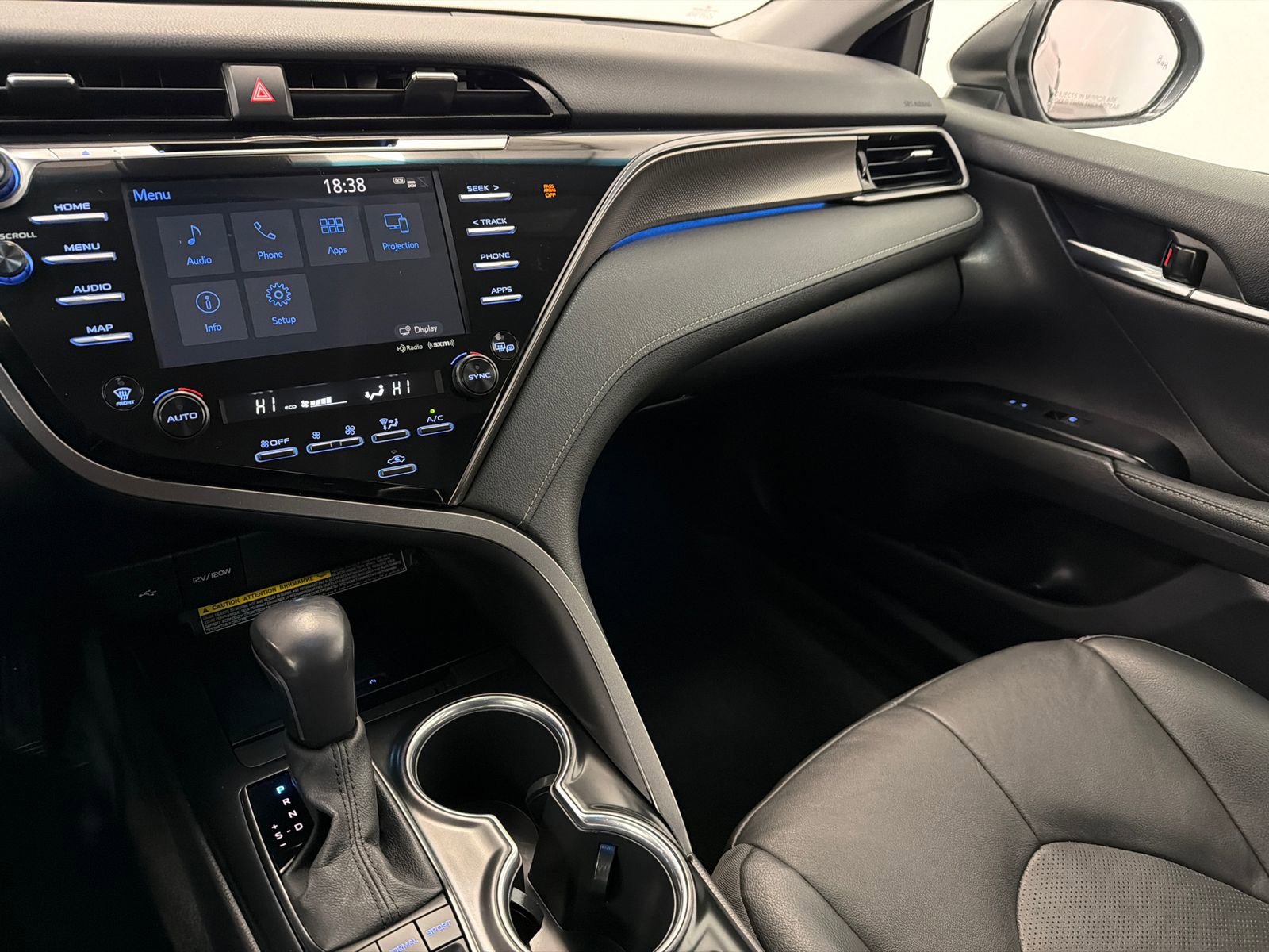 Used 2020 Toyota Camry XSE image 21