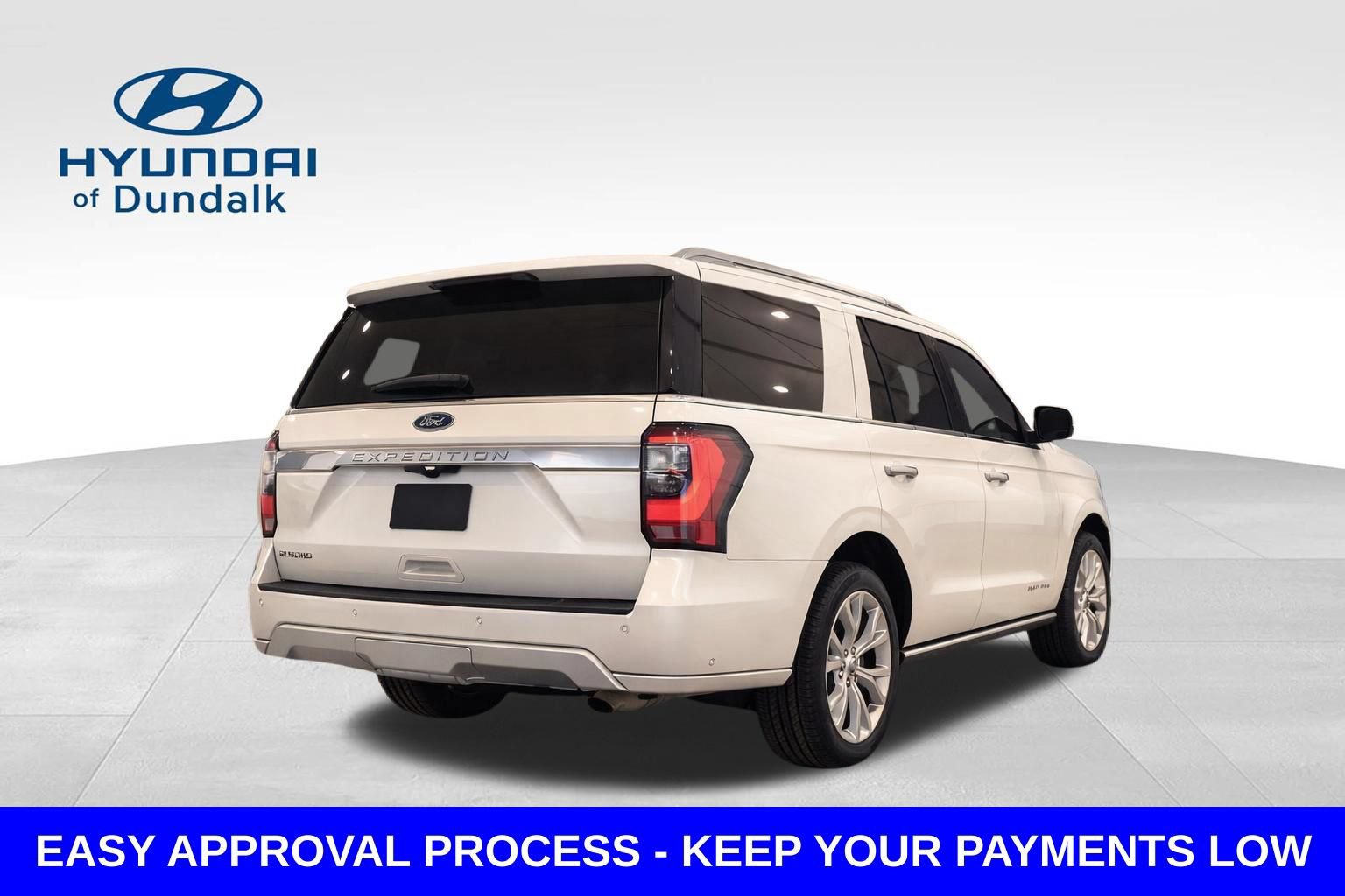 Used 2018 Ford Expedition Platinum AWD/4WD image 2