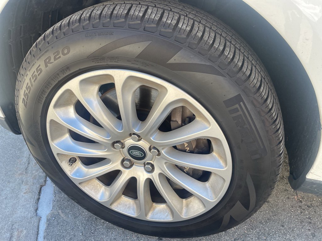 Used 2018 Land Rover Range Rover HSE image 9