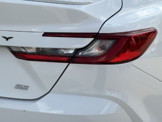 Used 2025 Toyota Camry SE FWD image 7