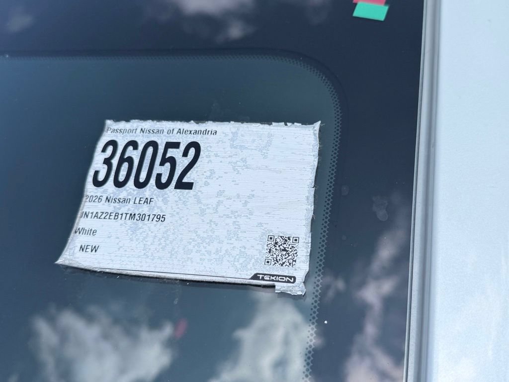 New 2026 Nissan Leaf Platinum+ w/ Cargo Package (Platinum+) FWD image 28