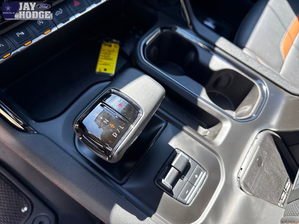 Used 2025 GMC Sierra 1500 AT4 w/ AT4 Premium Package AWD/4WD image 28