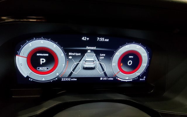 Used 2024 Nissan Pathfinder Platinum image 25