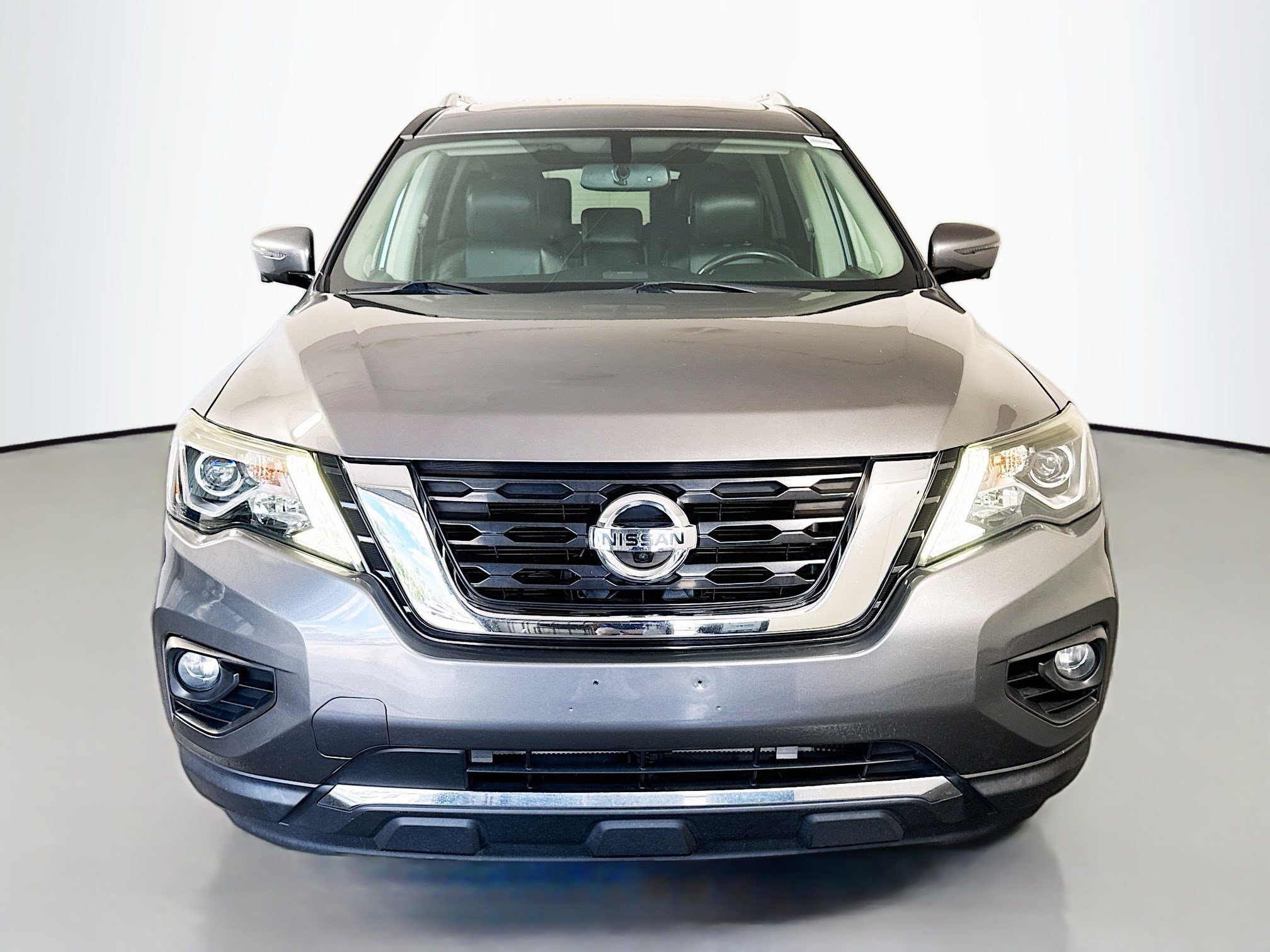 Used 2020 Nissan Pathfinder Platinum AWD/4WD image 2