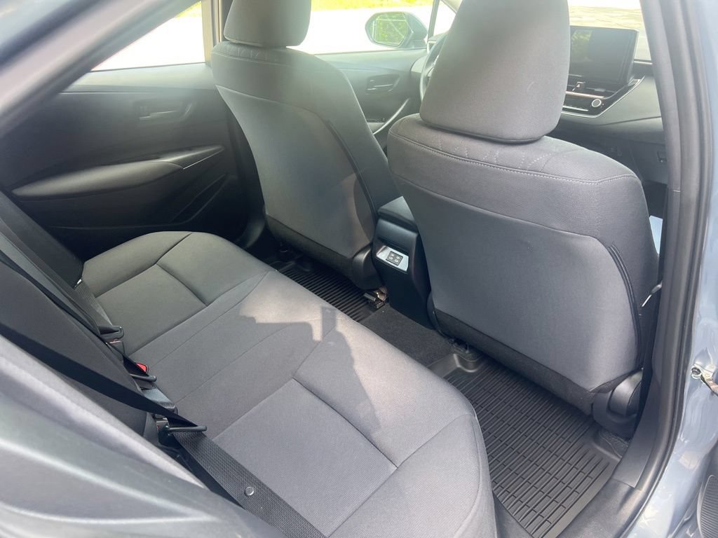 Used 2025 Toyota Corolla LE FWD image 13