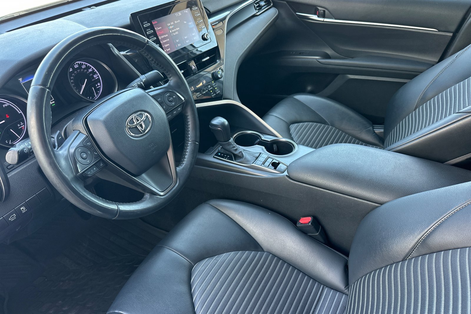 Certified 2022 Toyota Camry SE w/ Convenience Package FWD image 8