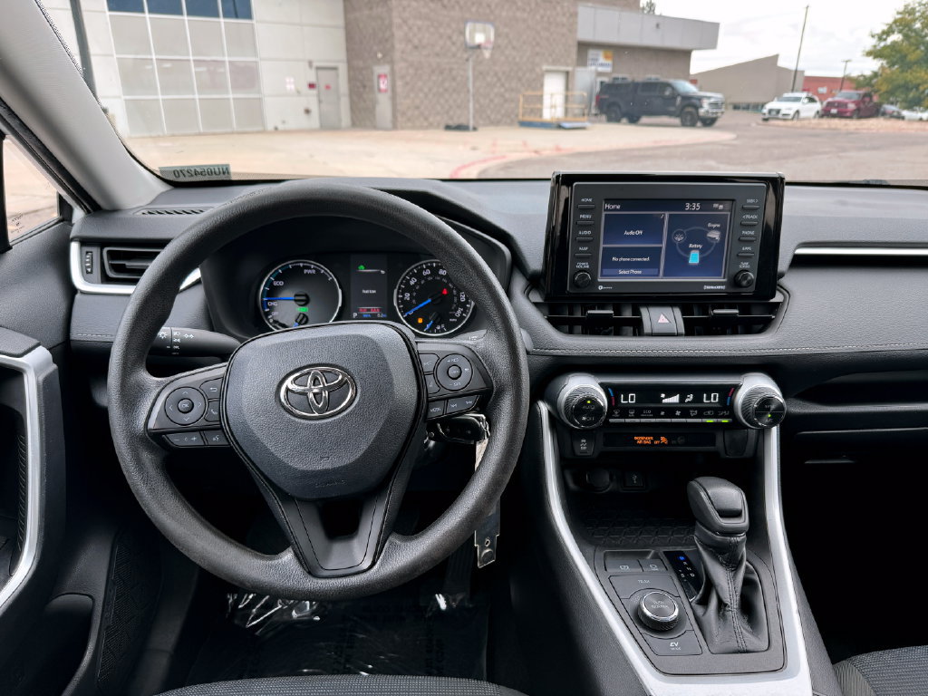 Used 2022 Toyota RAV4 LE AWD/4WD image 31