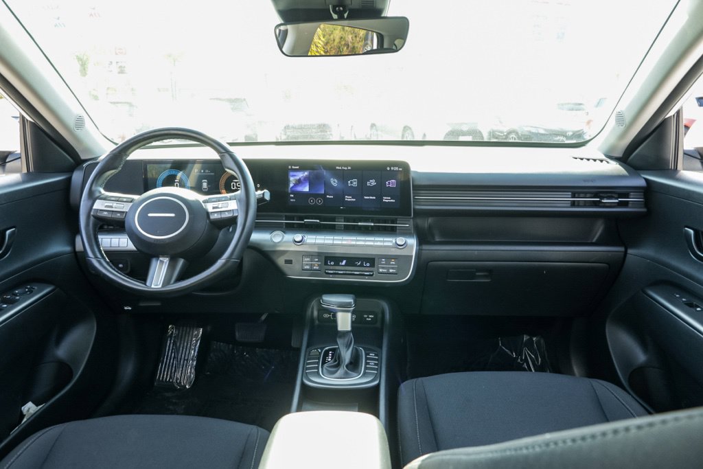 Used 2025 Hyundai Kona SEL FWD image 26