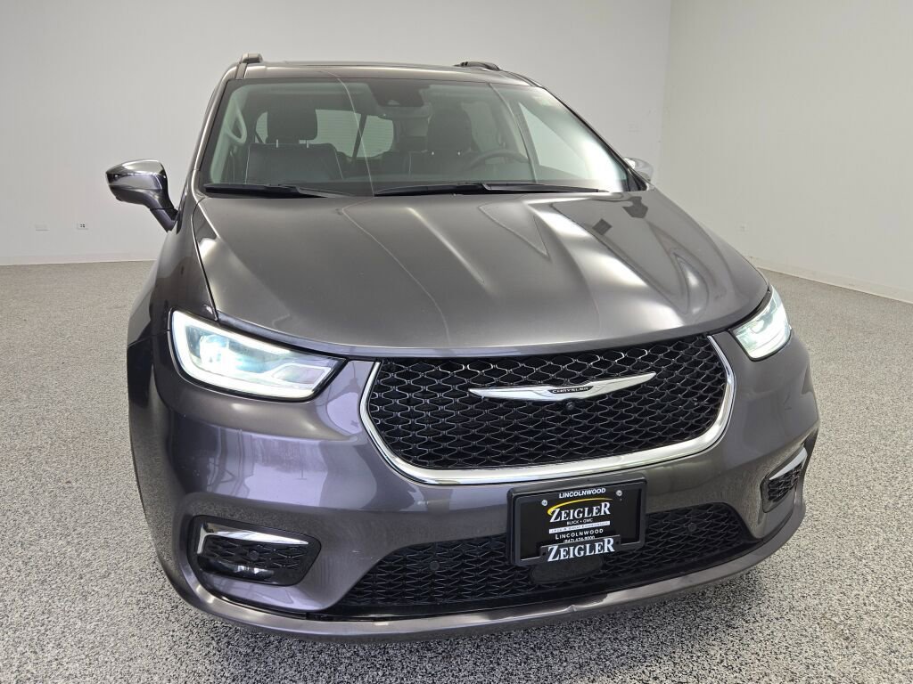 Used 2022 Chrysler Pacifica Limited FWD image 4