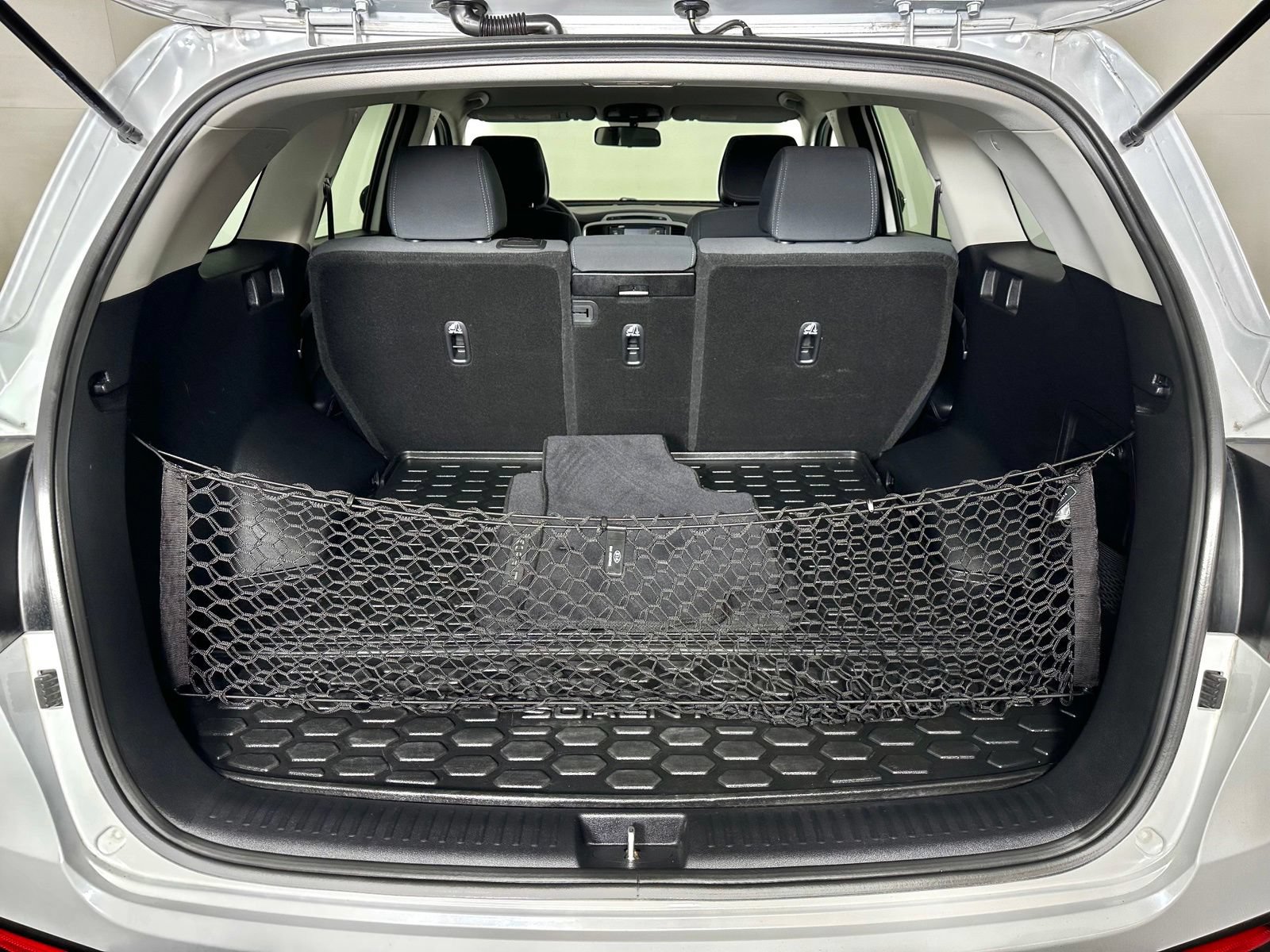 Used 2016 Kia Sorento AWD image 24