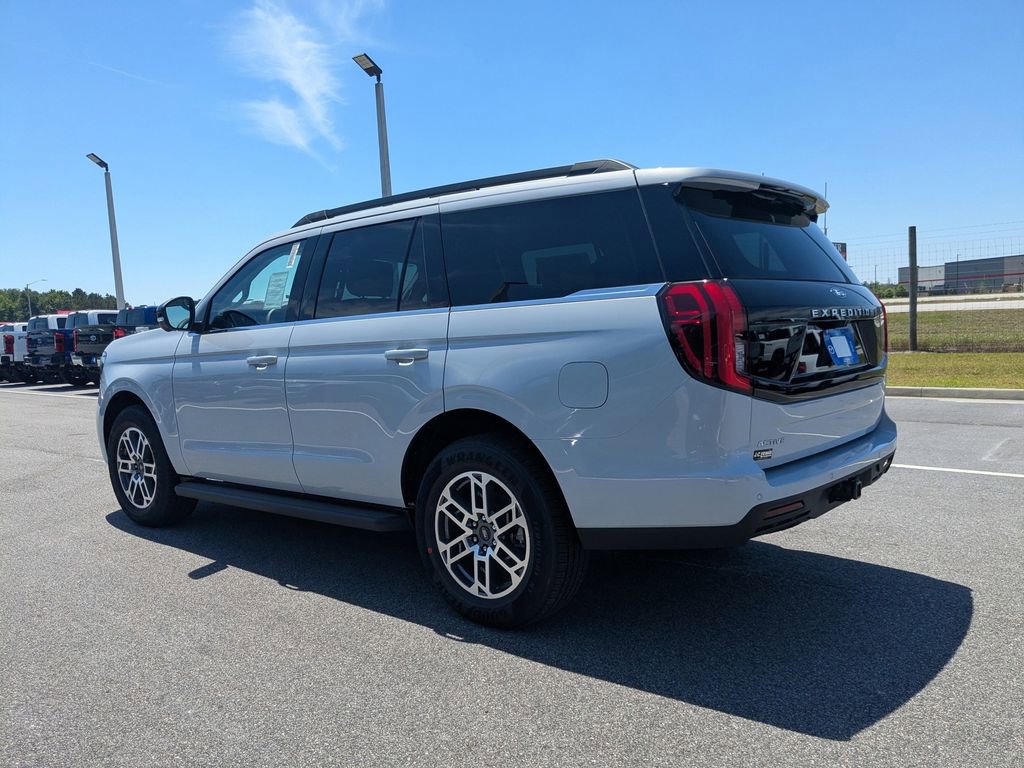 New 2026 Ford Expedition Active RWD image 6