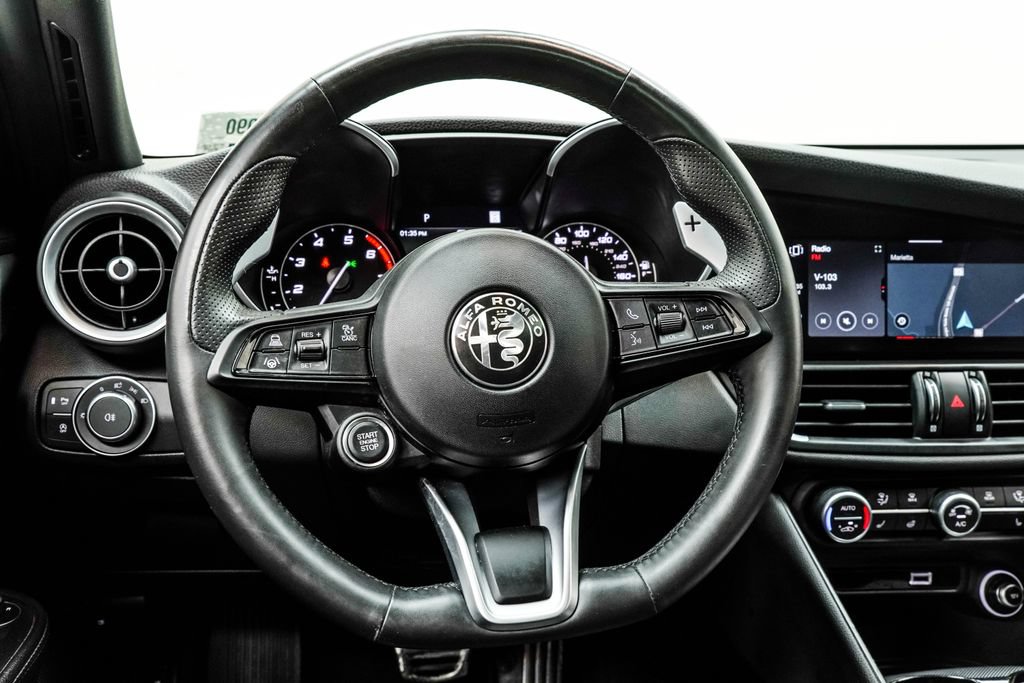 Used 2023 Alfa Romeo Giulia Veloce AWD/4WD image 22
